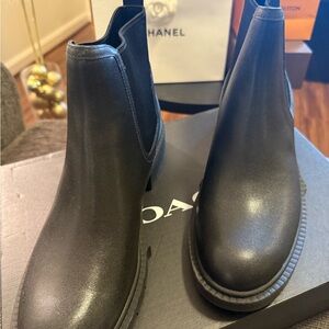 COACH Women’s Lenora Leather Pull on Lug Sole Chelsea Black Bootie